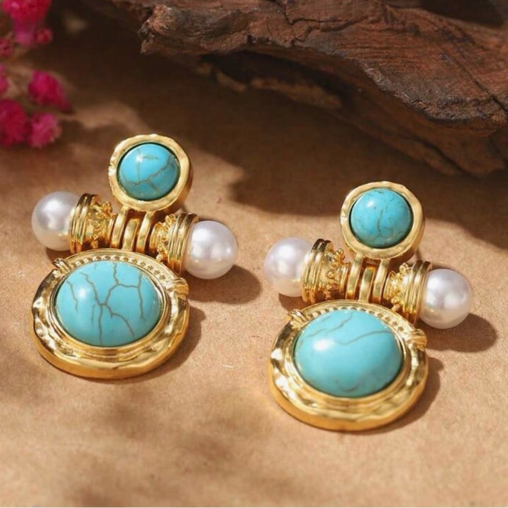 Fashion earrings, gold plated with stone